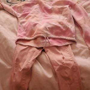 Combo sweatshirt/jeans